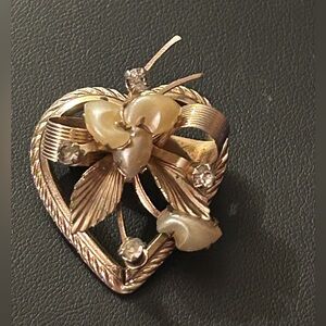 Vintage Baby Tooth Baroque Simulated Pearl Heart Bow Rhinestone Pin Brooch